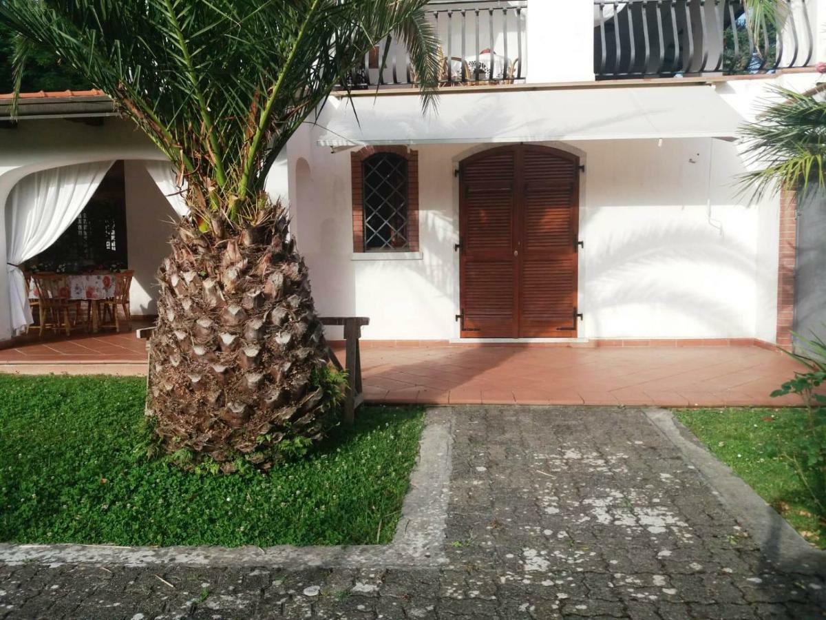 Da Adria Al Corvenale - Casa Vacanze Carrara -别墅 外观 照片